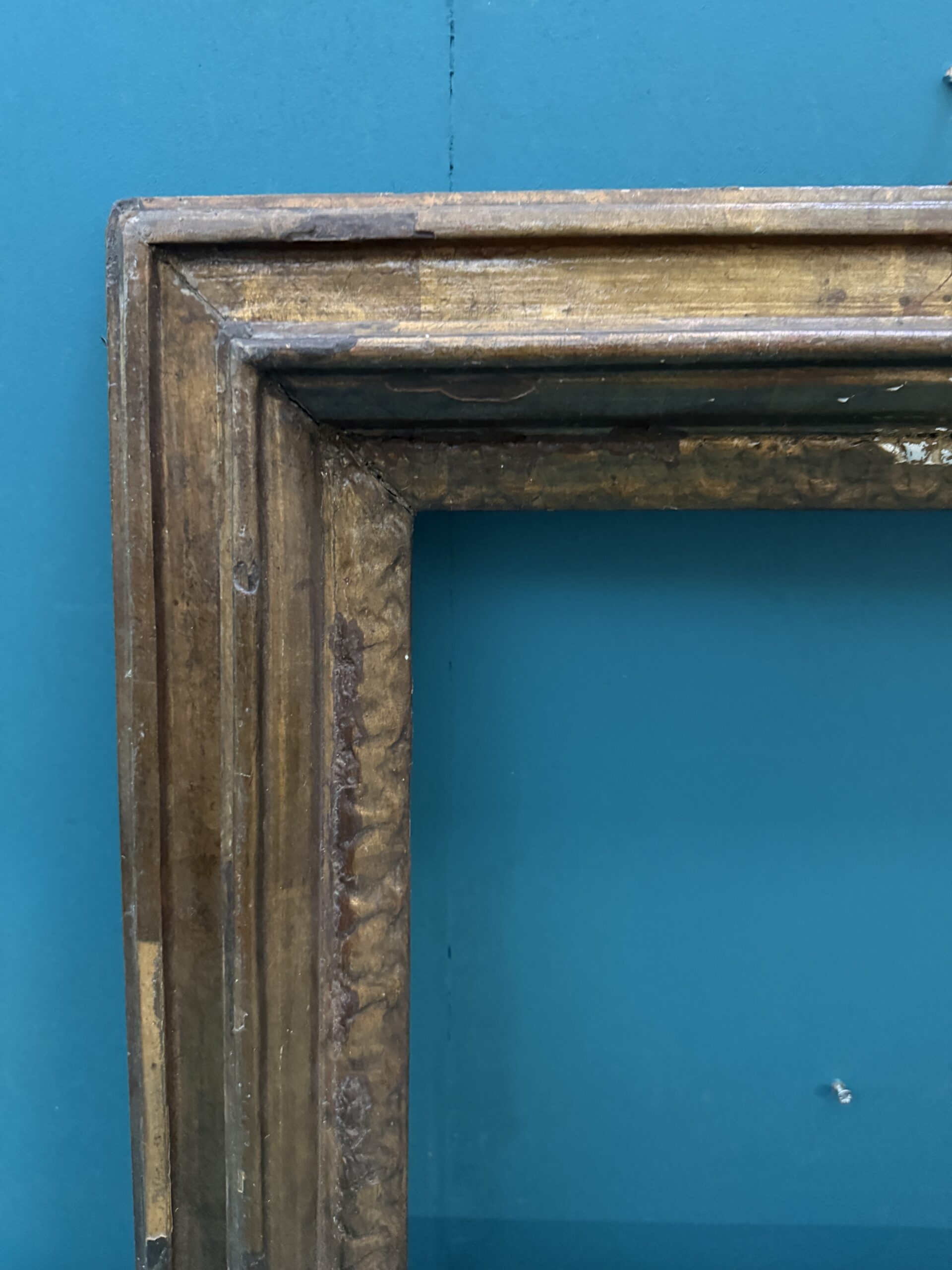 Antica cornice epoca XVIII dorata a mecca, 60x55, utile 40x33cm - immagine 3