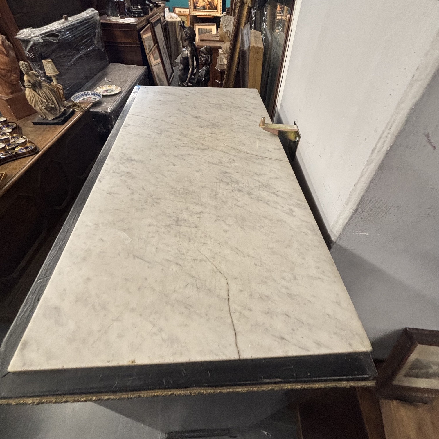 Antico secretaire Napoleone III sec XIX ebano, bronzi e intarsi in ottone e madreperla. Mis H cm 135 L 73 prof cm 35 - immagine 8