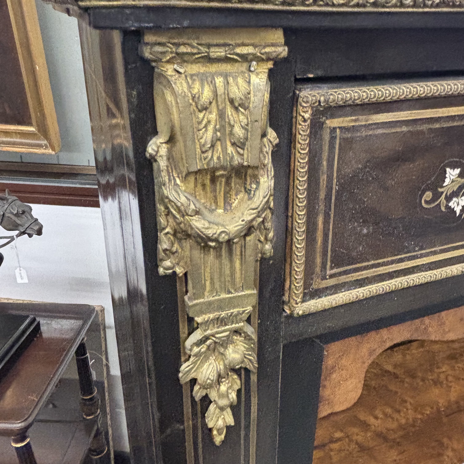 Antico secretaire Napoleone III sec XIX ebano, bronzi e intarsi in ottone e madreperla. Mis H cm 135 L 73 prof cm 35 - immagine 20