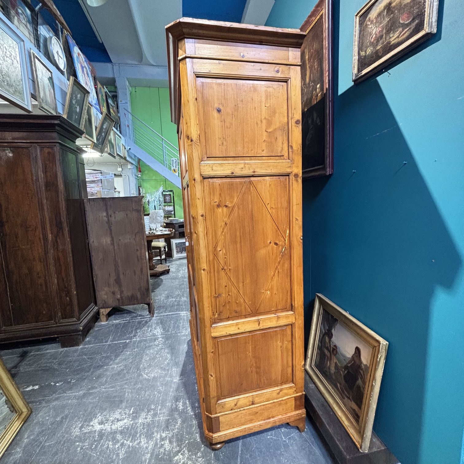 Antico armadio Guardaroba toscano Senese 1850 a rombi. Restaurato mis H214 Prof cm 62 Larghezza cm 145 - immagine 3