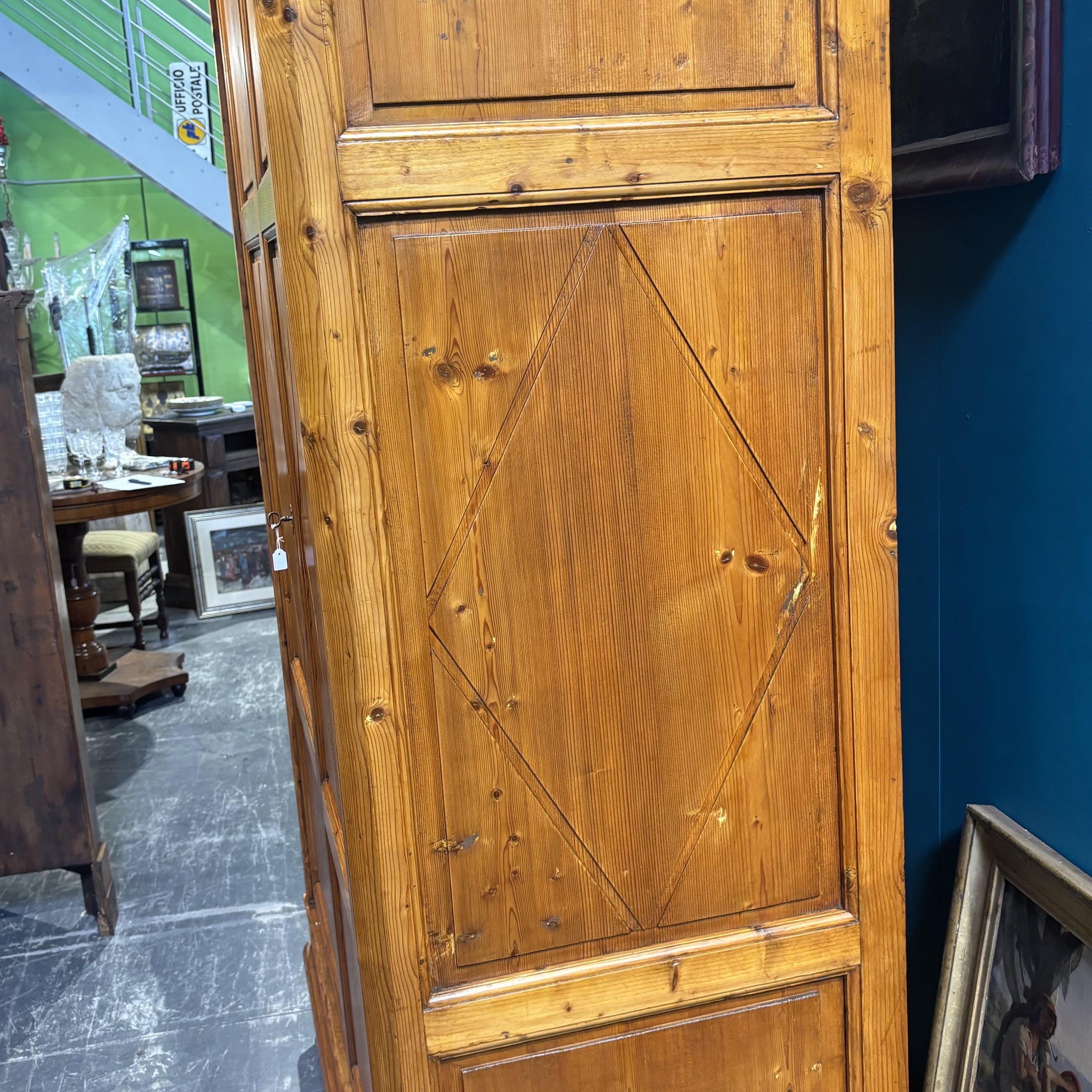 Antico armadio Guardaroba toscano Senese 1850 a rombi. Restaurato mis H214 Prof cm 62 Larghezza cm 145 - immagine 4