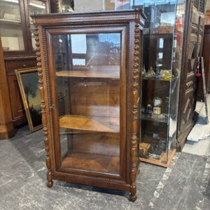 Alternative view of Antica piccola vetrina Libreria Carlo X 1820 in noce massello restaurata. Mis H cm 134 L76 Prof cm 42