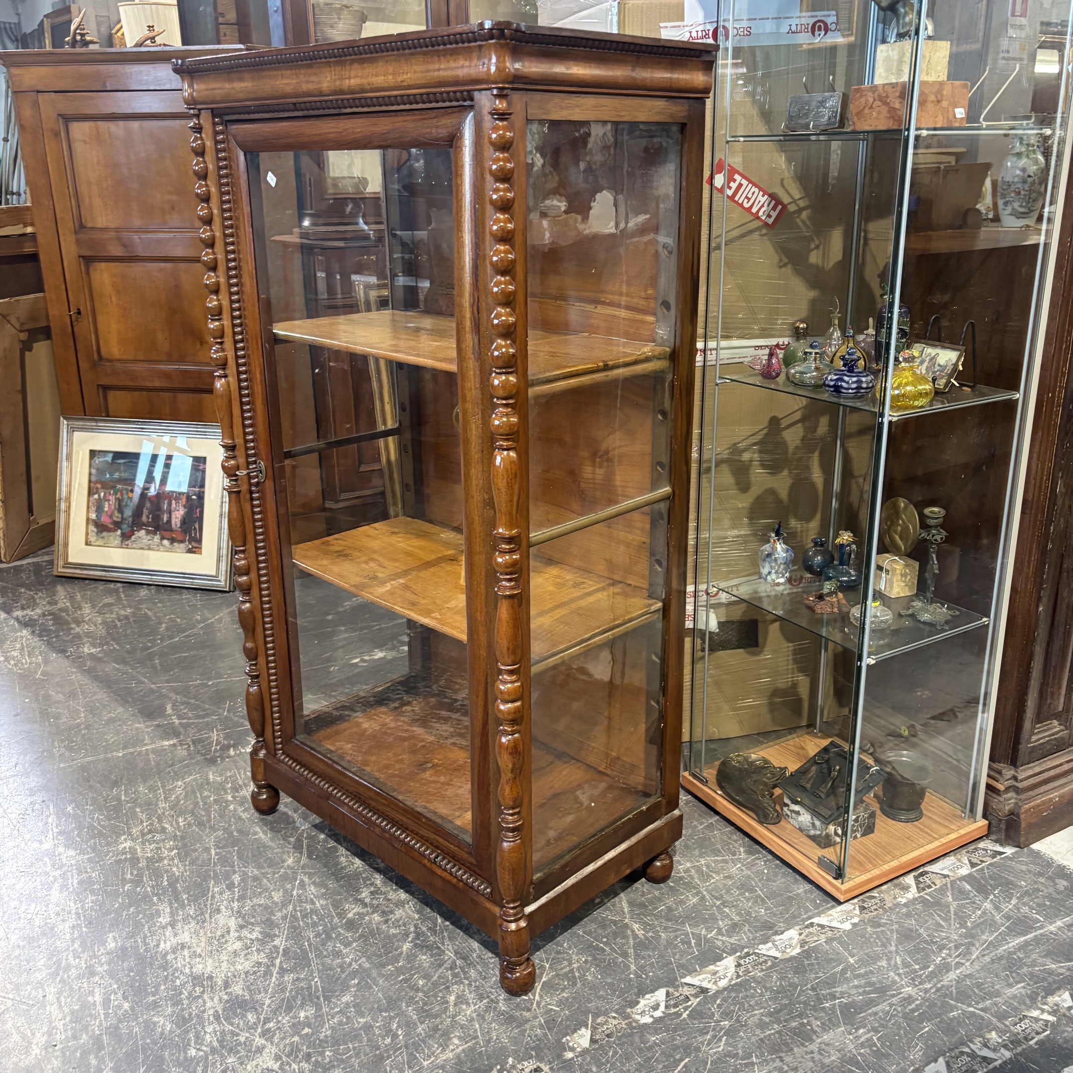 Antica piccola vetrina Libreria Carlo X 1820 in noce massello restaurata. Mis H cm 134 L76 Prof cm 42 - immagine 3