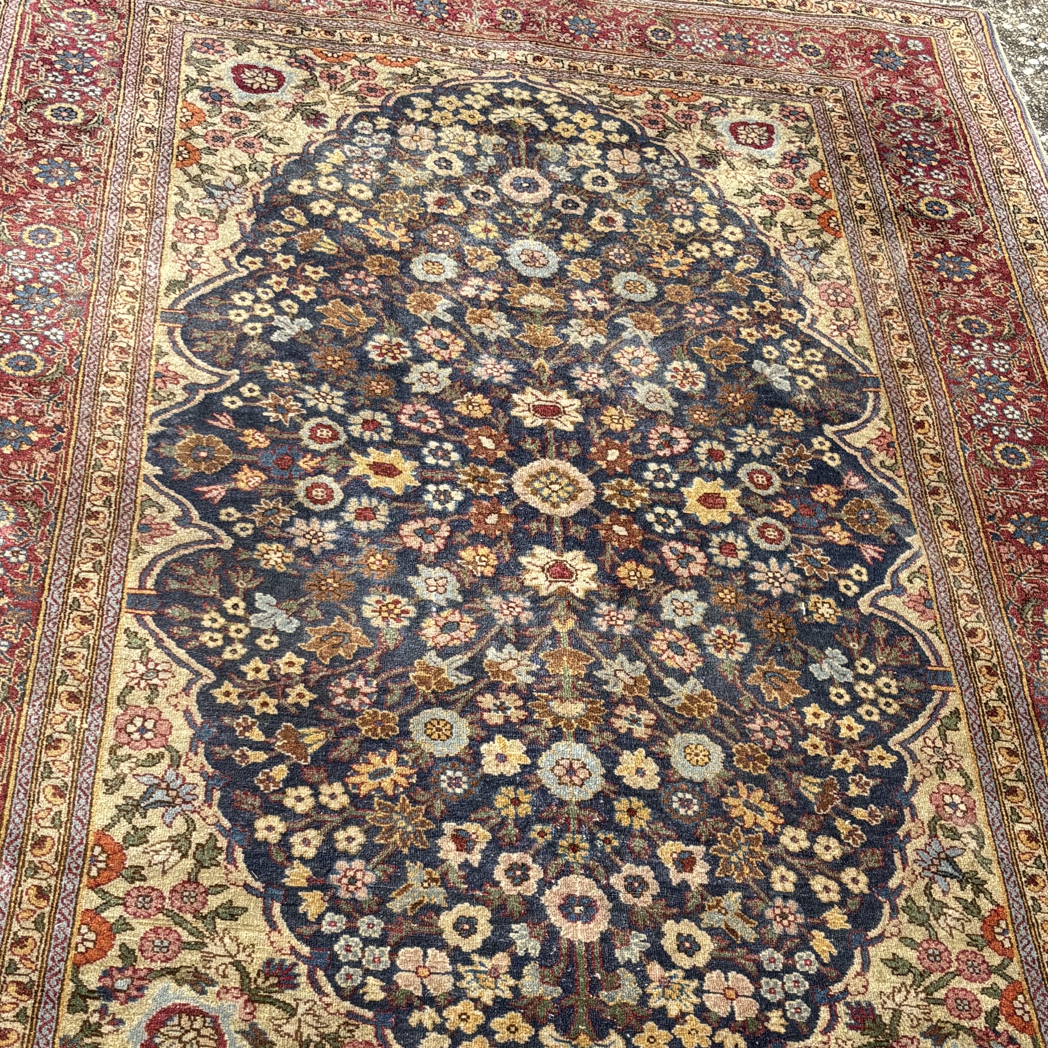 Tappeto HEREKE in seta firmato XX secolo cm 175 x cm 120. - immagine 4