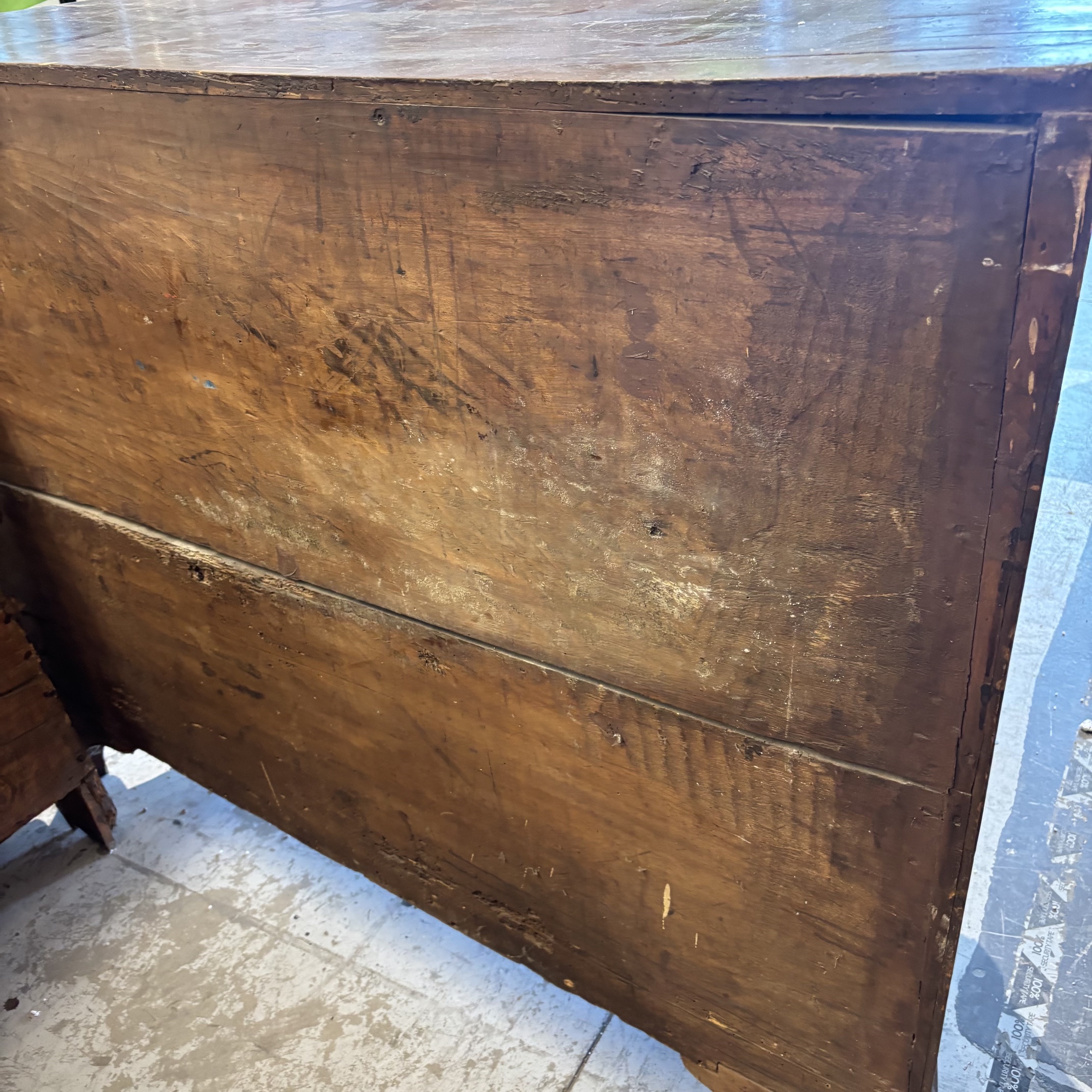 Antica credenza servante scantonata toscana XVIII secolo noce e abete. Mis L 139 prof cm 56 H 108 - immagine 8
