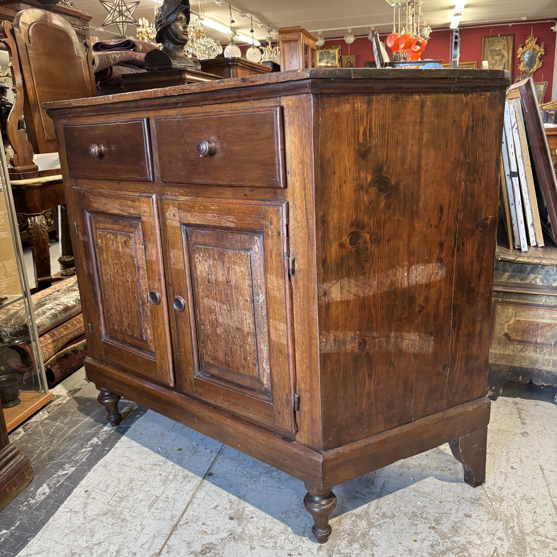 Antica credenza servante scantonata toscana XVIII secolo noce e abete. Mis L 139 prof cm 56 H 108 - immagine 14