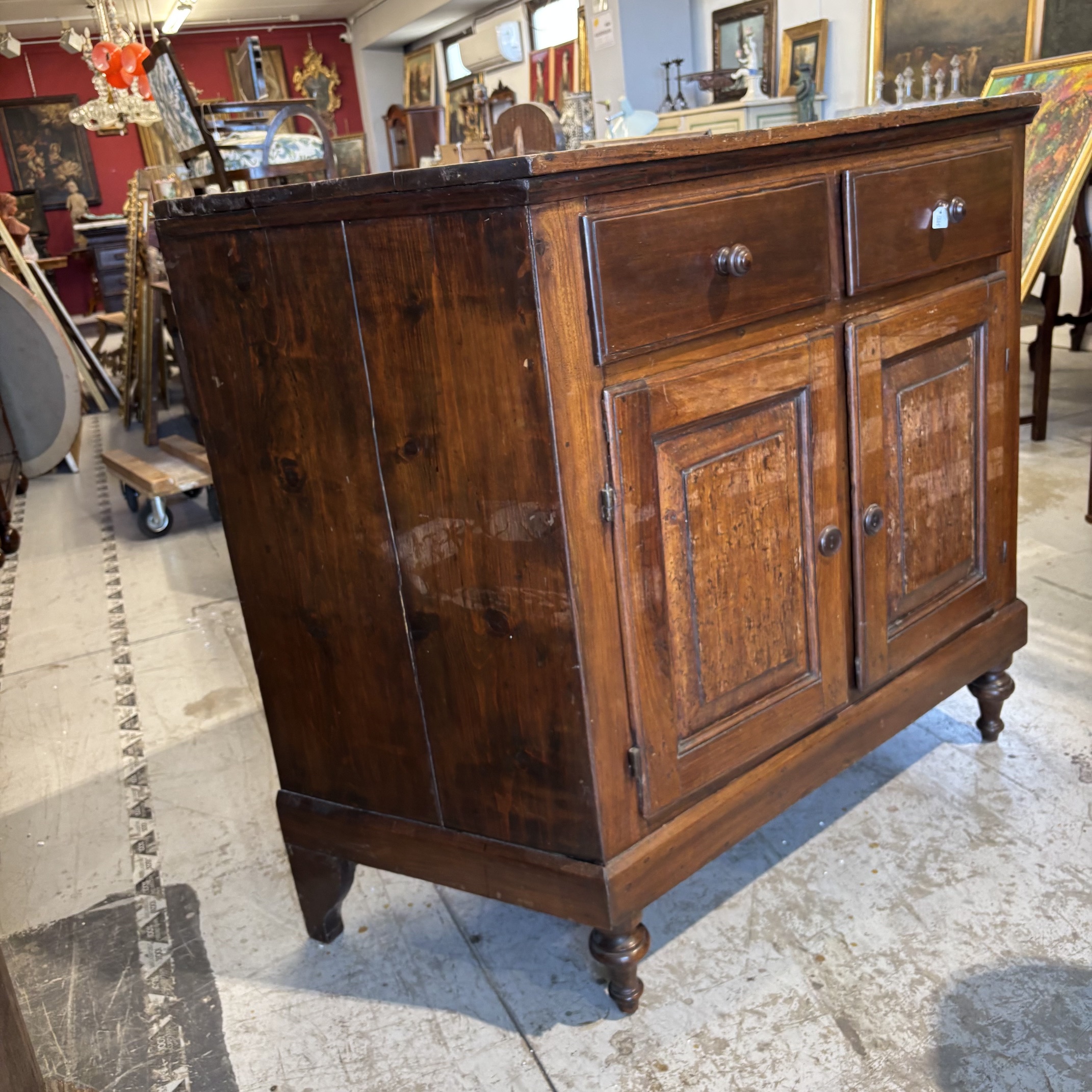 Antica credenza servante scantonata toscana XVIII secolo noce e abete. Mis L 139 prof cm 56 H 108 - immagine 15