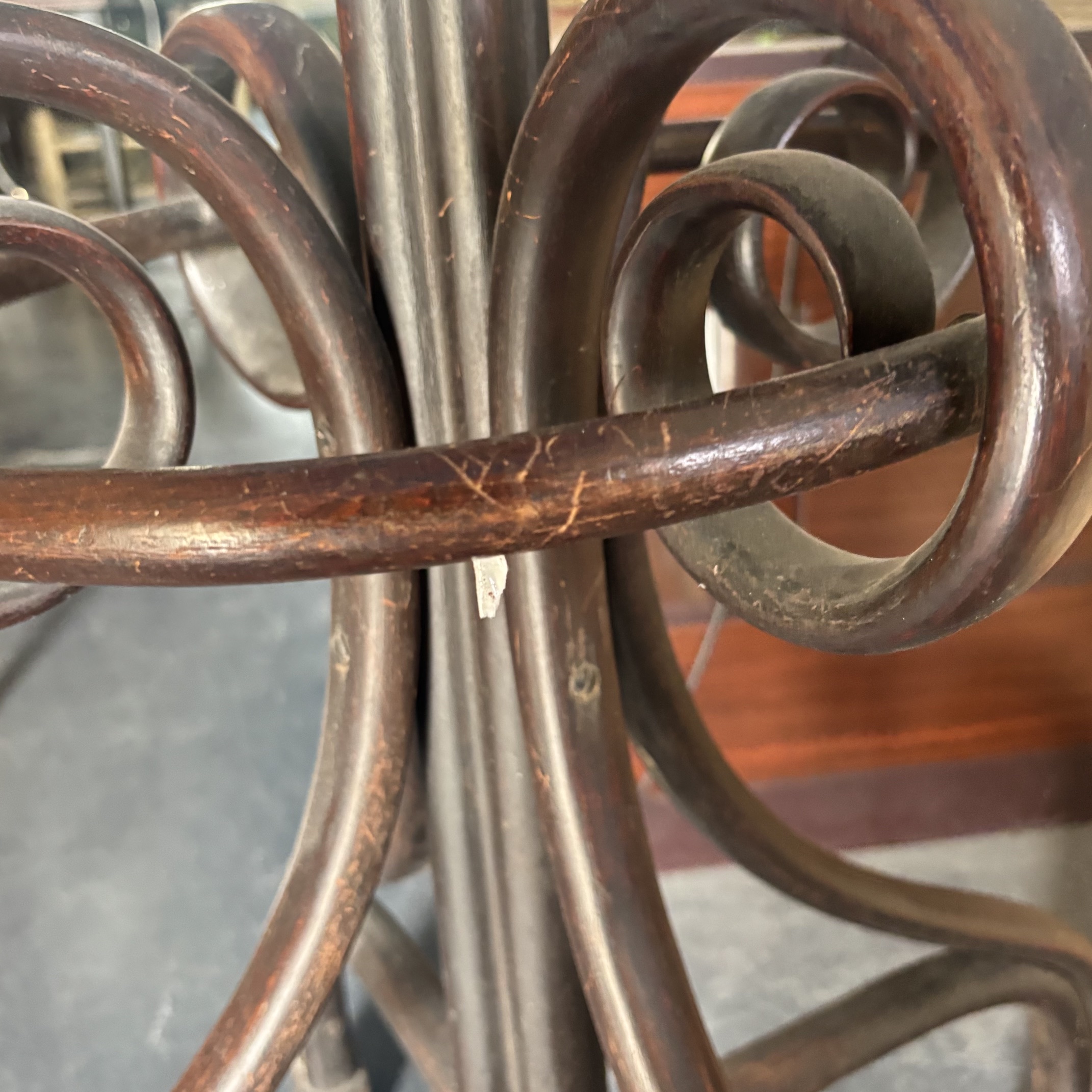 Antico Attaccapanni in legno di faggio Curvato Thonet anni 1940. Mis h cm 195 Larghezza cm 73 - immagine 7